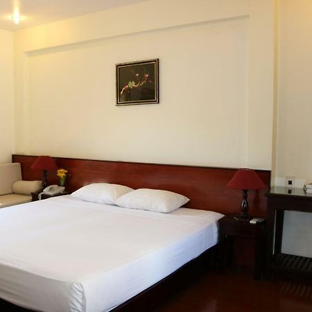 Nhi Trung Hotel Hoi An Exteriör bild