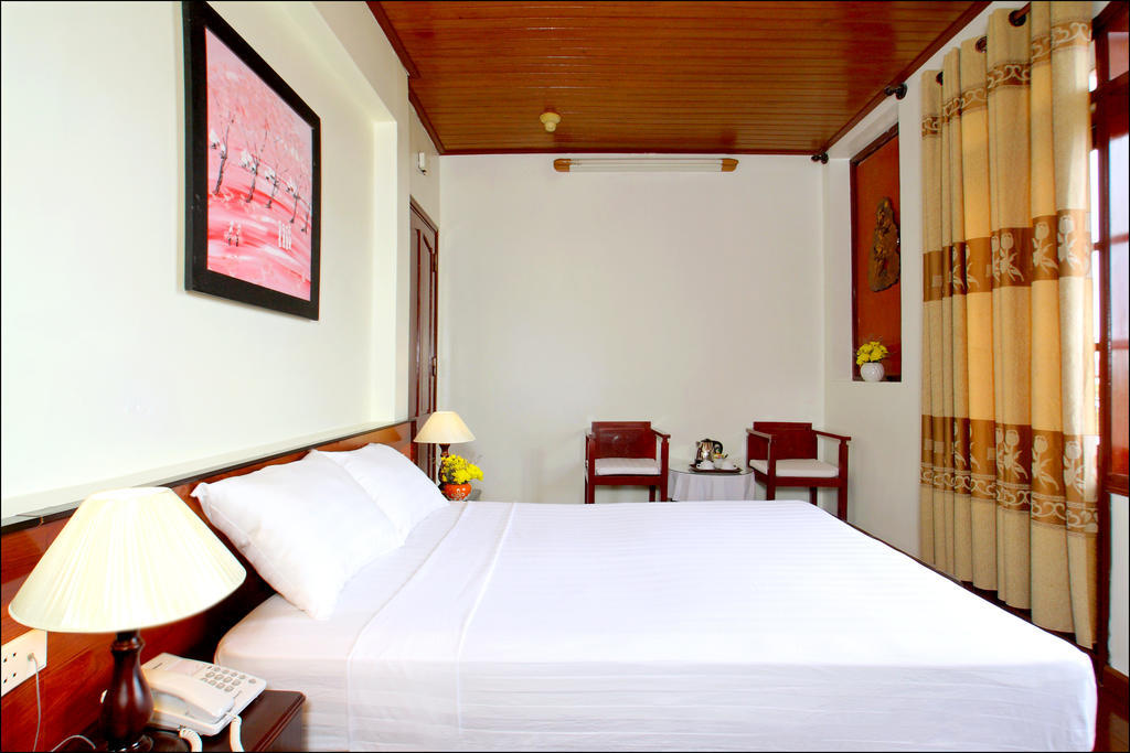 Nhi Trung Hotel Hoi An Rum bild